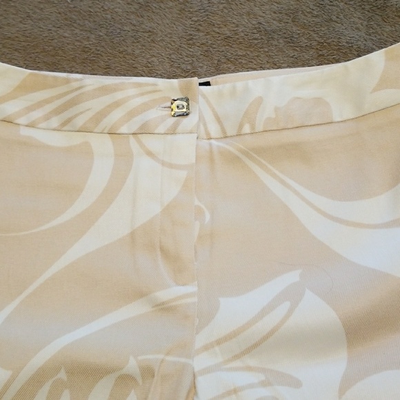 Adorable New Kye Golf Capris - Picture 3 of 5